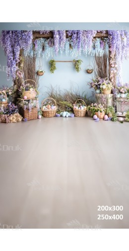 Tło fotograficzne wiosenne z lawendową glicynią i pastelowymi jajkami | E577